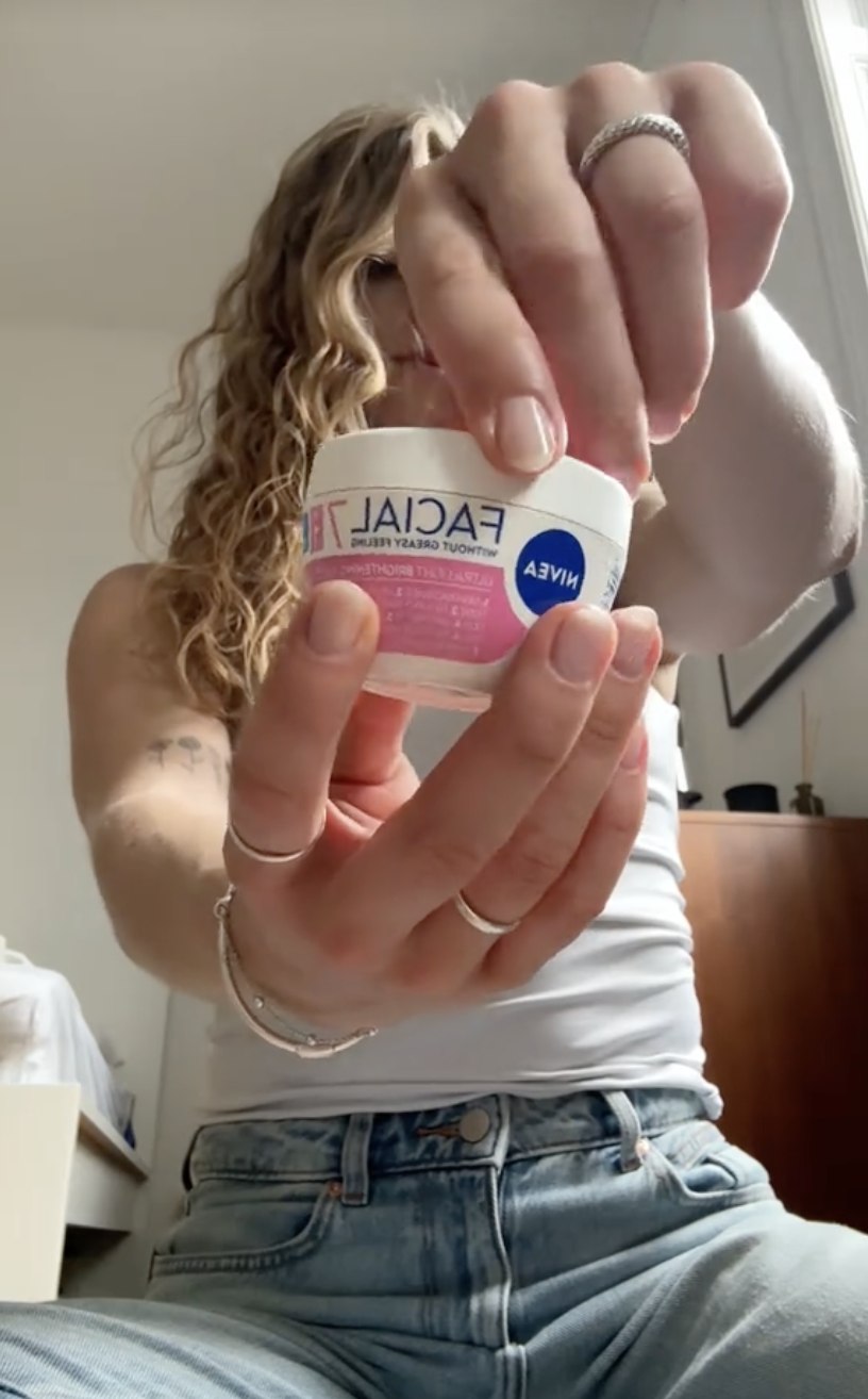NIVEA Facial Cream — Produktaufnahme der Kampagne mit Kathi